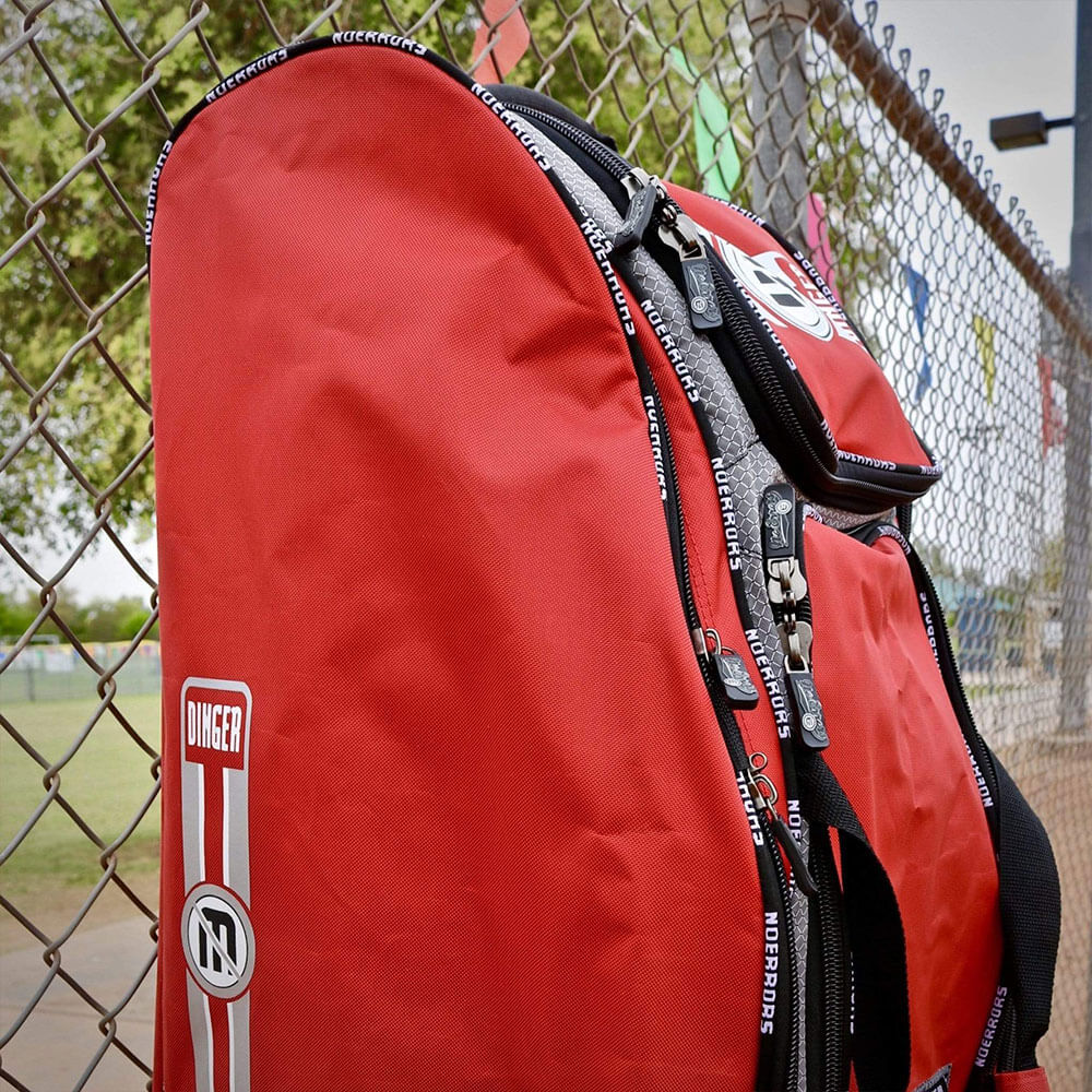 Detailed shot of the Dinger II Strong zippers that hold up to wear and tear with ease.